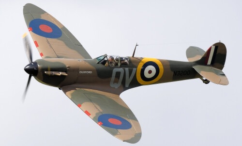 Supermarine-Spitfire-Mk1-N3200-G-CFGJ-QV-RAF-19-Squadron.jpeg